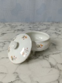 Przedwojenne porcelanowe puzderko na nóżkach Ćmielów