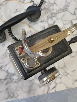 Antyczny telefon PNT