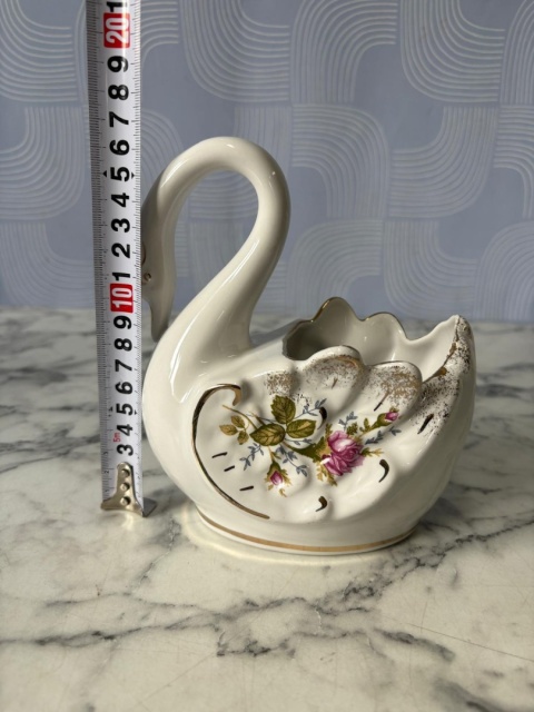 Porcelanowy łabędź złota róża