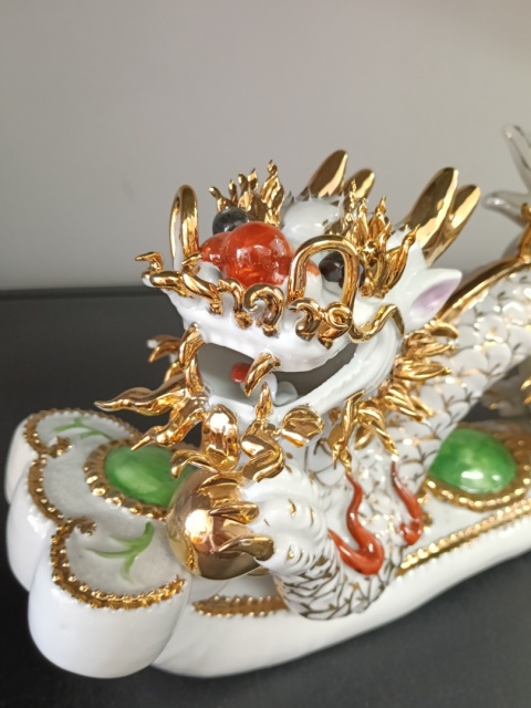 Figurka chińskiego smoka Feng shui