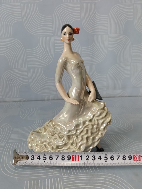 Figurka kolekcjonerska Carmen tancerka flamenco