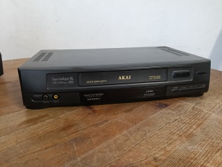 Magnetowid Akai VS-G405