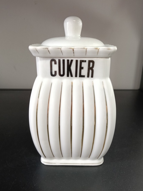 Porcelanowy pojemnik na cukier
