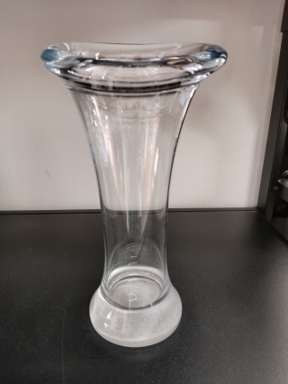 Transparentny wazon vintage