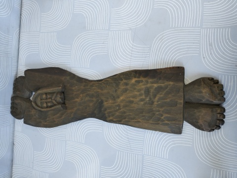 Drewniana rzeźba Chrystus