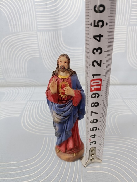 Mała figurka Jezus