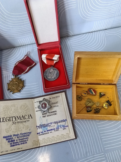 Medale i odznaki PRL zestaw 20