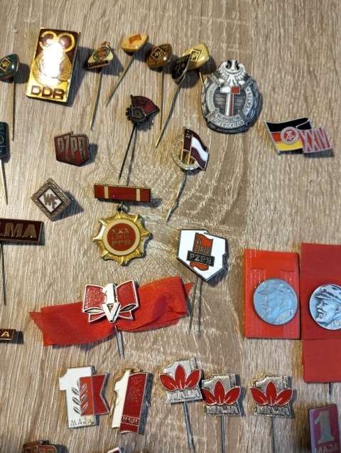 Stare odznaczenia przypinki PRL ok.49 sztuk