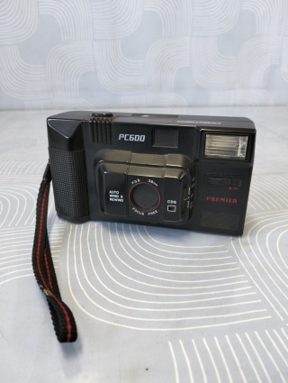 Stary aparat fotograficzny Premier PC600