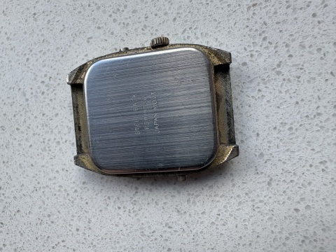 Stary zegarek mechaniczni-elektroniczny