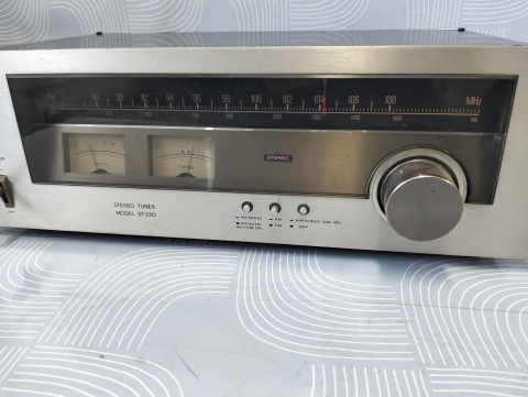 Toshiba stereo tuner st-230