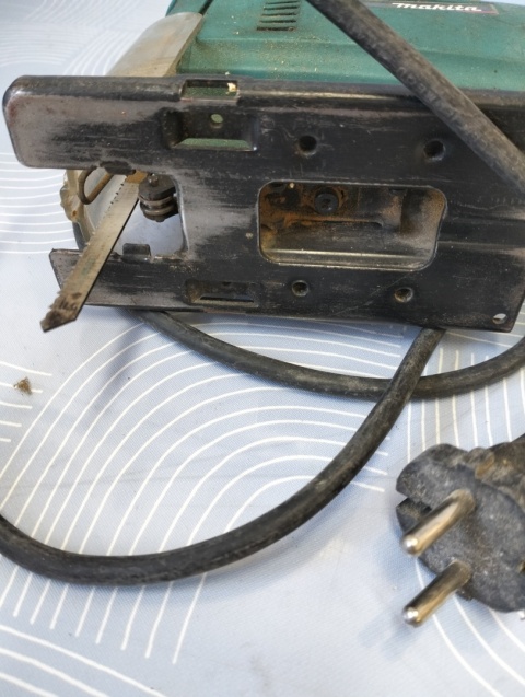 Wyrzynarka Makita 4323