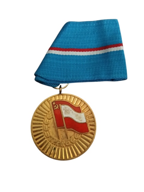 Medal złoty za zasługi w umacnianiu przyjaźni PRL - ZSRR p0