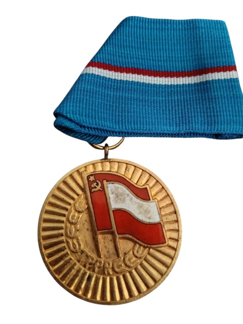 Medal złoty za zasługi w umacnianiu przyjaźni PRL - ZSRR p0