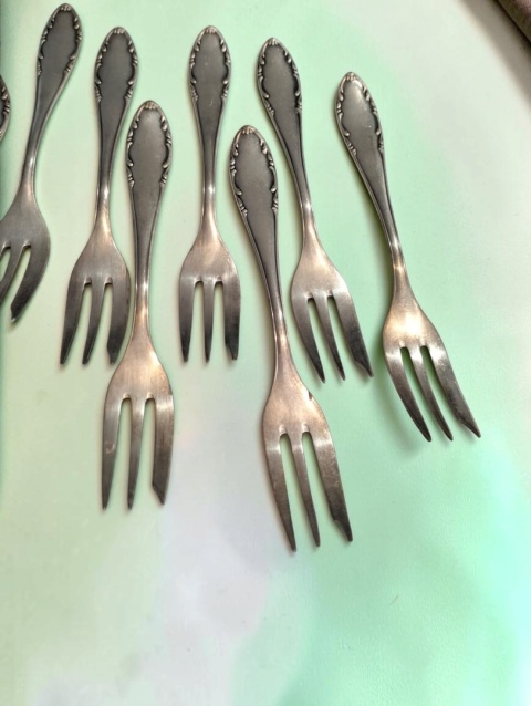 Piękne sztućce deserowe platerowane 11 sztuk