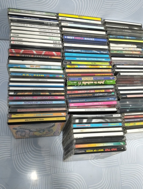 Płyty CD ok.80 sztuk