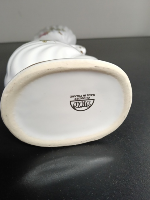 Wazon łabędź porcelana złota róża