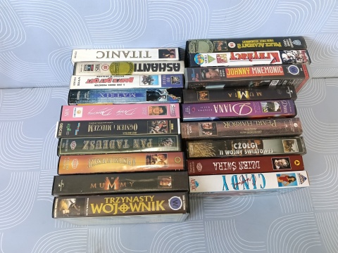 Kasety VHS 19 sztuk