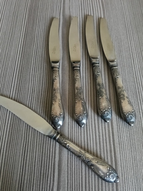 Ładne noże platerowane 5 sztuk s44