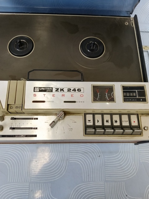Magnetofon szpulowy Unitra ZK 246
