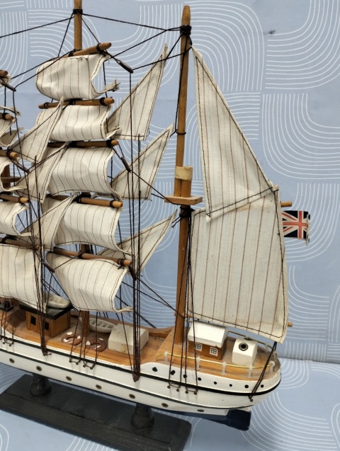 Model duży żaglowiec