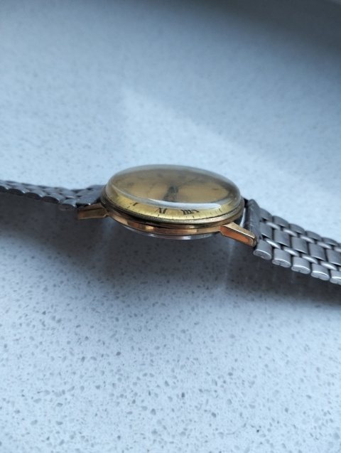 Stary zegarek nakręcany Raketa