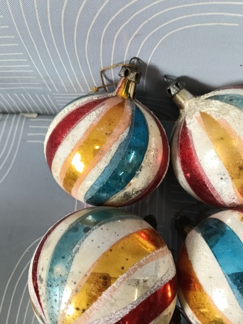 Bombki choinkowe PRL w paski z28
