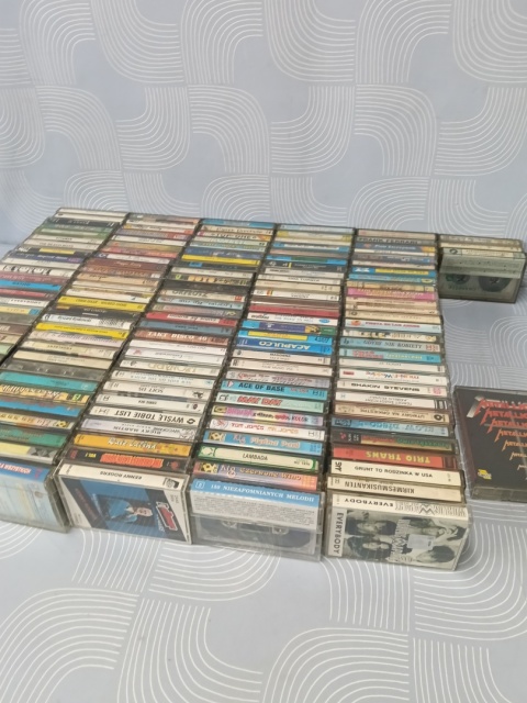 Kasety magnetofonowe ok.140 sztuk