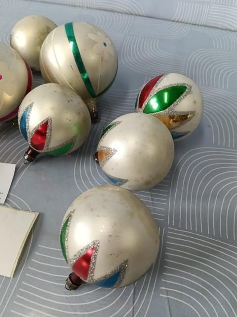 Stare bombki choinkowe Z80