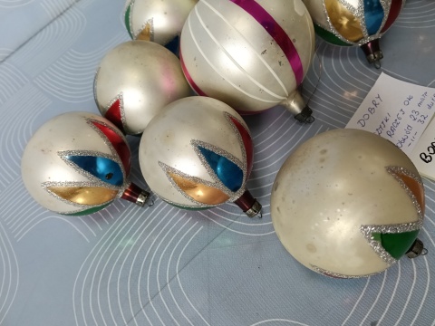 Stare bombki choinkowe Z80