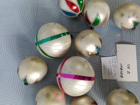 Stare bombki choinkowe Z80