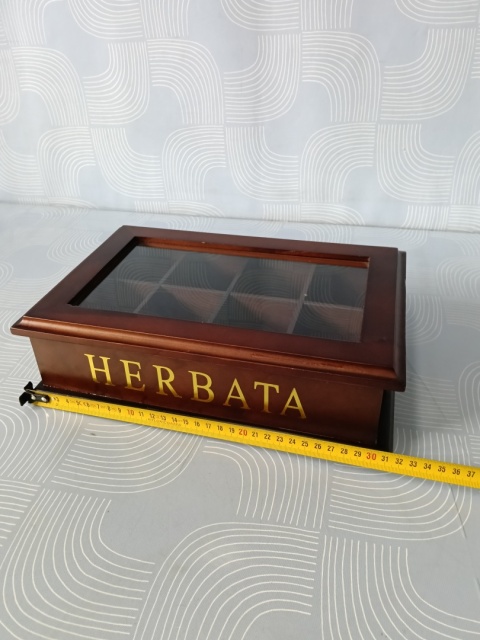 Drewniane pudełko na herbatę