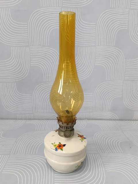 Stara lampa naftowa