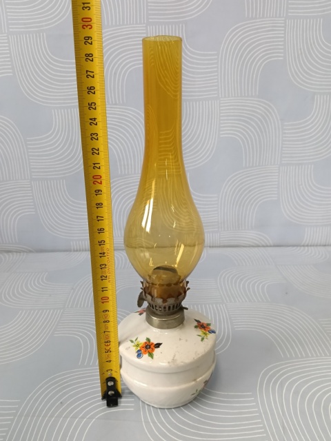 Stara lampa naftowa