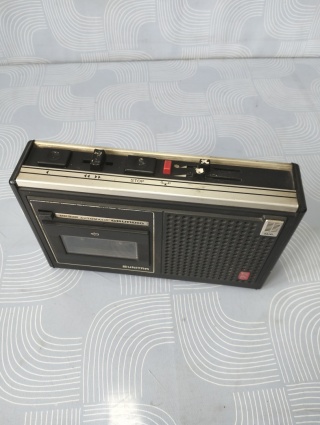 Stary magnetofon Unitra