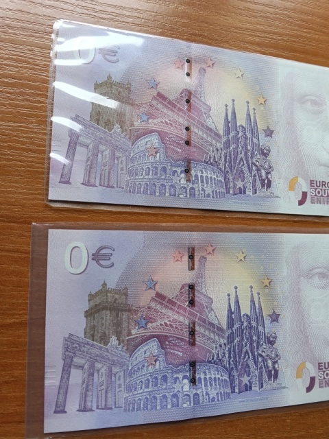 Banknoty kolekcjonerskie nominał 0 zł 2 sztuki. Stan I . Jan Paweł II i Benedykt XVI