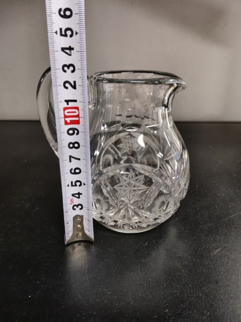 Kryształowy dzbanuszek D01