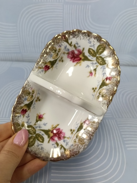 Przyprawnik porcelana Chodzież złota róża