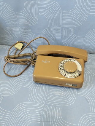 Telefon stacjonarny Tulipan PRL