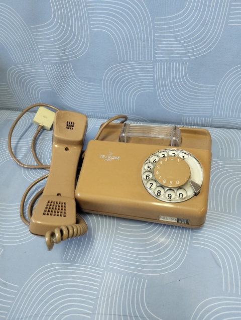 Telefon stacjonarny Tulipan PRL