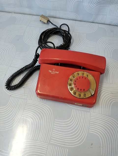 Telefon stacjonarny Tulipan PRL