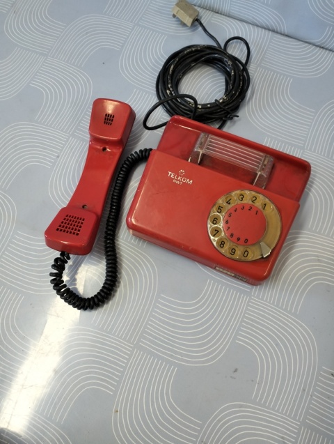 Telefon stacjonarny Tulipan PRL