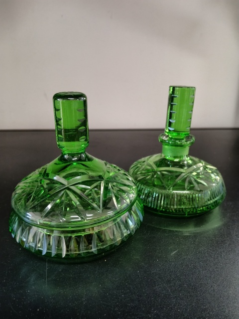 Zestaw toaletowy w stylu Art Deco