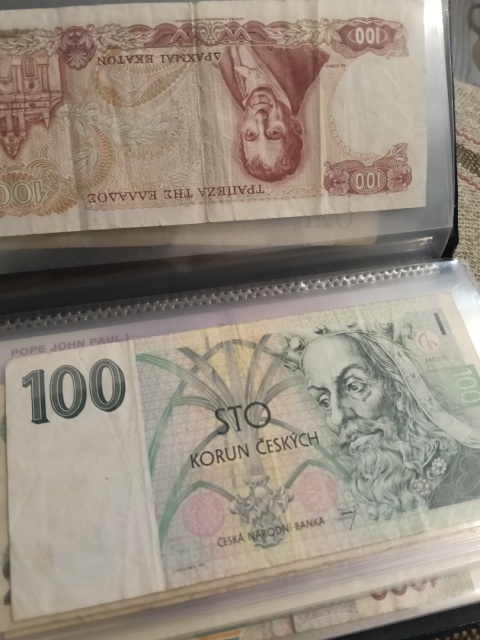 Klaser z banknotami 20 sztuk