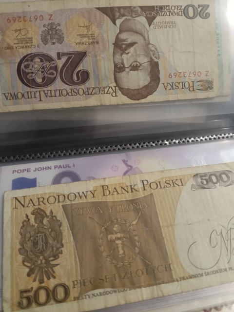 Klaser z banknotami 20 sztuk