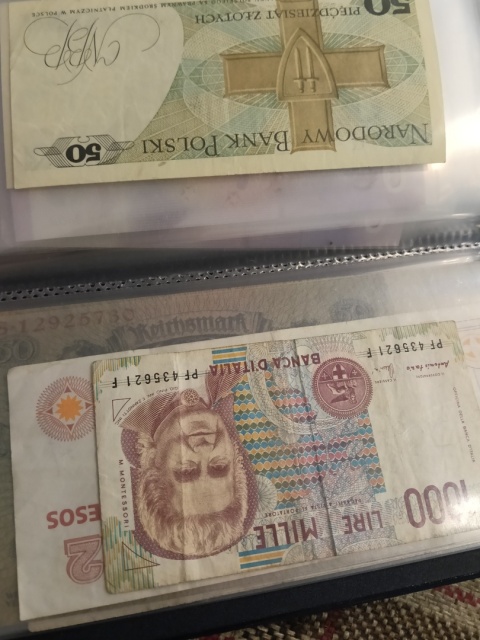 Klaser z banknotami 20 sztuk