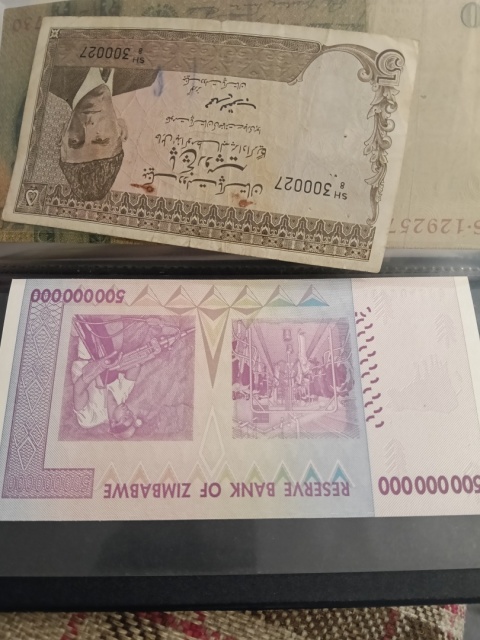 Klaser z banknotami 20 sztuk