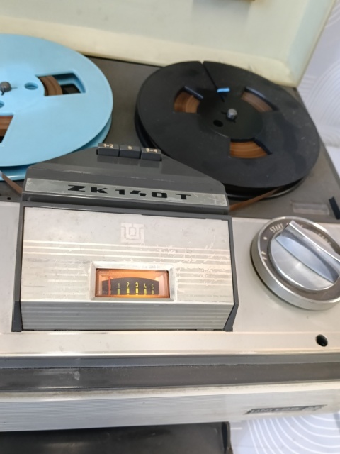 Magnetofon szpulowy ZK 140t