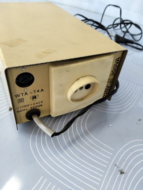 Regulator napięcia RN 300/1 Unitra