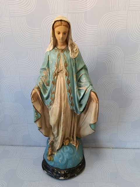 Stara figurka Matki Bożej